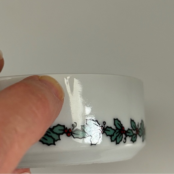 Disney Mickey Mouse Santa Merry Christmas Porcelain Heart Trinket Box - Picture 12 of 16